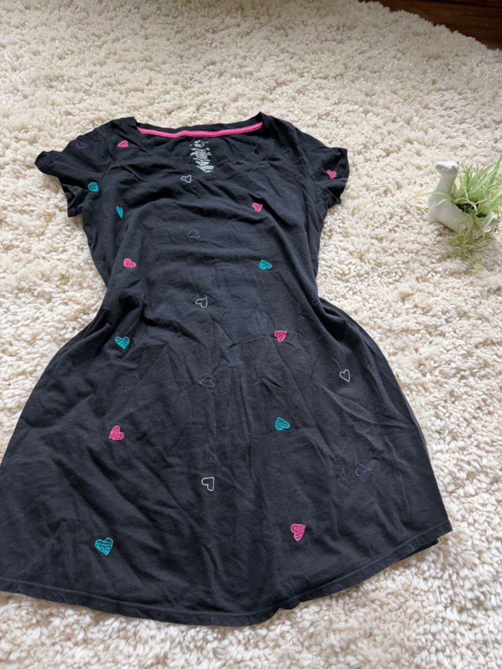 Casual black mini White Stag Black cute vintage Mini Dress with Pink & Teal Hear - Picture 3 of 5
